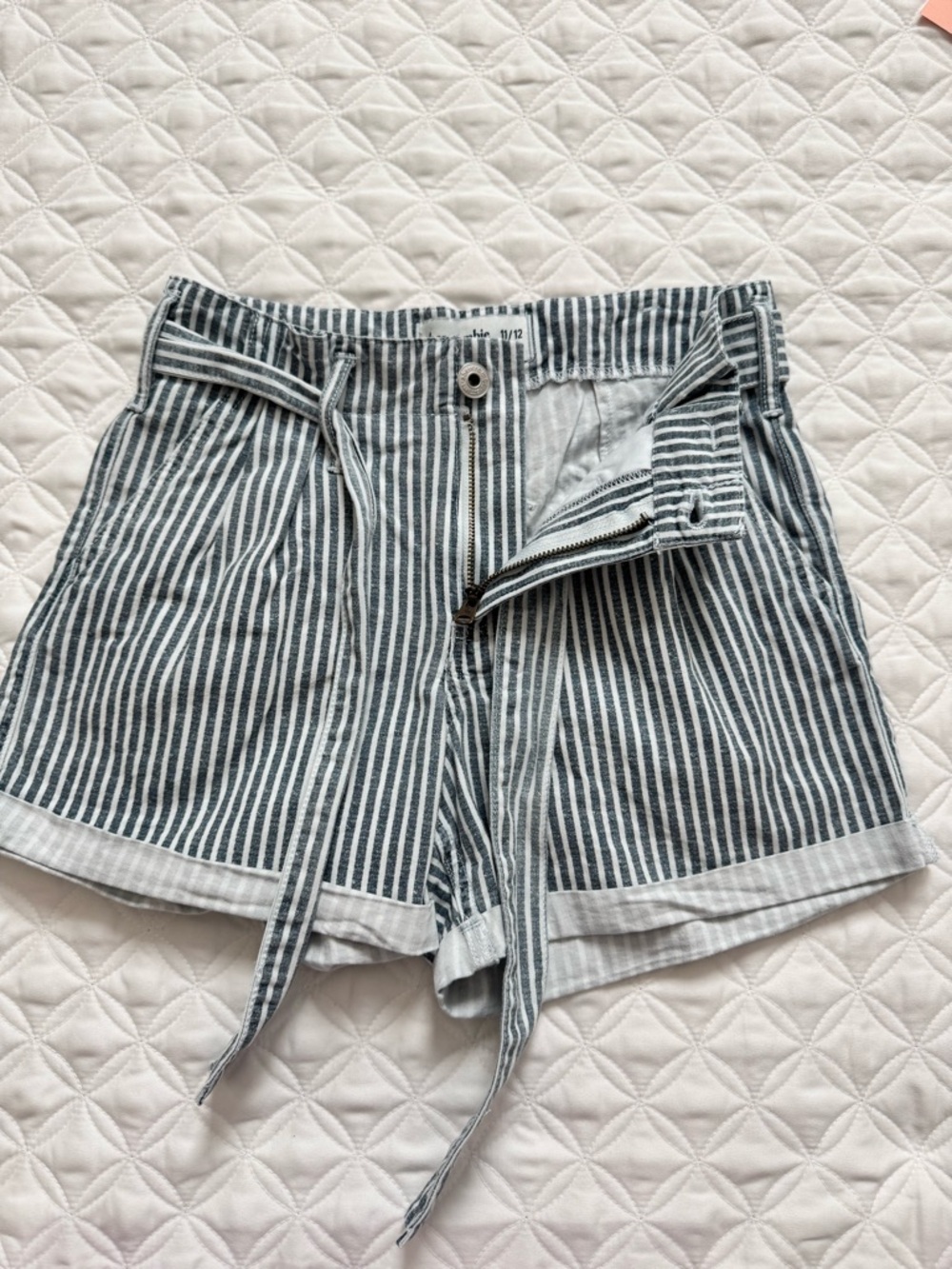 abercrombie kids Blue White Striped Paperbag Waist Belted Shorts Size 11 / 12 - Picture 13 of 15